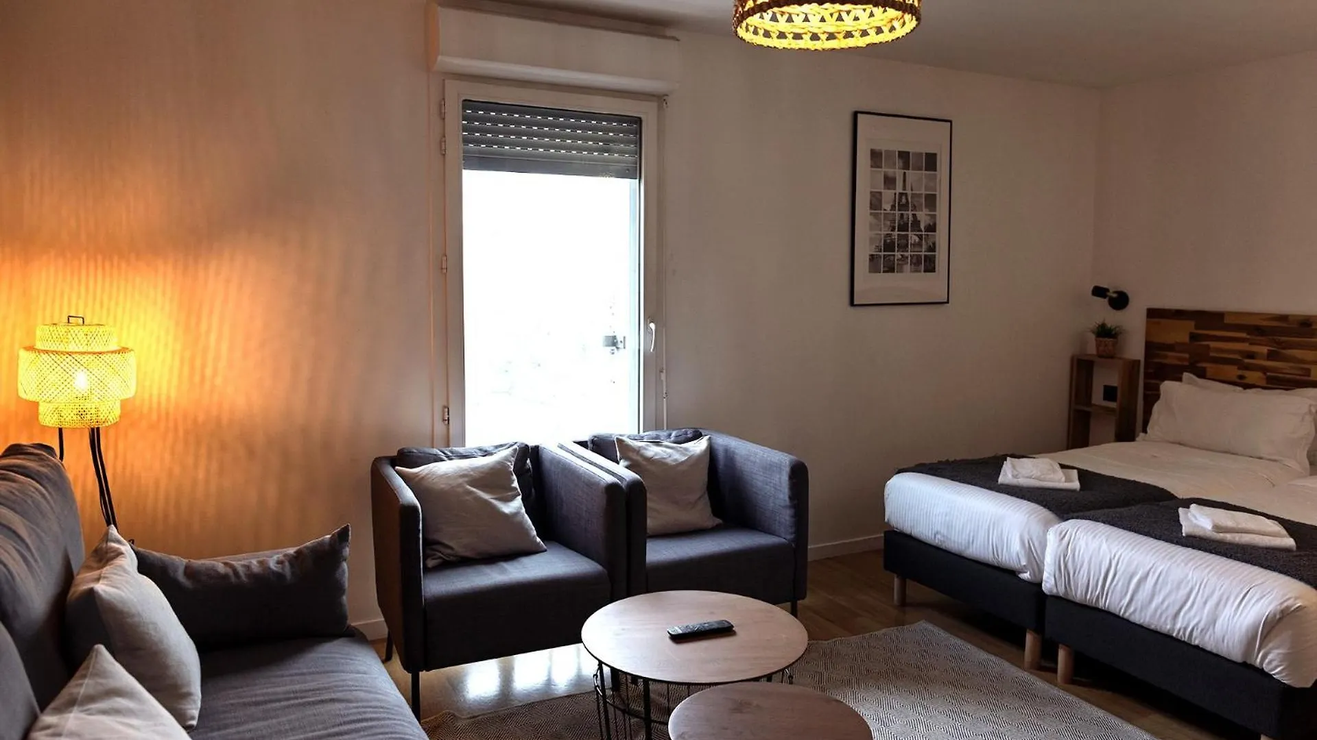 In 13 Hotel Paris